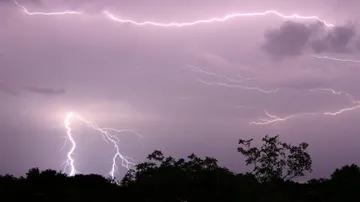 Weather forecast : Thunderstorm alert for 15 districts