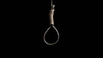 19-year-old student commits suicide