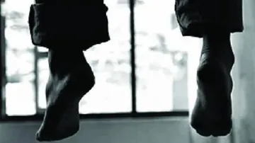 Couple found hanging inside rented house in Khurda