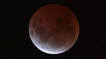 Super blue moon to reveal evolution of moon's surface