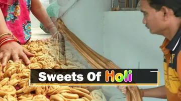 Sakarpati Is The Quintessential Sweet Of Phalguna Purnima