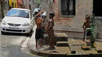 Mercury dips in coast but boils west Odisha