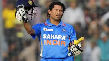 When Cricket Great Sachin Took Advice From A Waiter