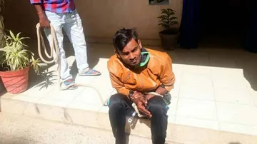 Theft accused gives police the slip, jumps into river