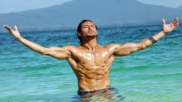 Tiger Shroff Hails Stuntman On Fire For His Patience-Watch