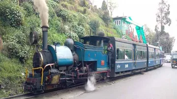 Toy train service in Darjeeling hills to resume from Oct 25