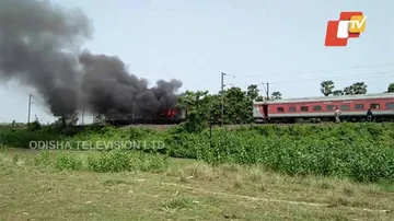 New Delhi-Bhubaneswar Rajdhani Express Catches Fire; passengers safe