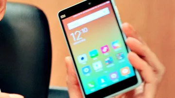 WARNING: Uninstall TrueCaller, Weibo, WeChat, UC Browser, says govt advisory