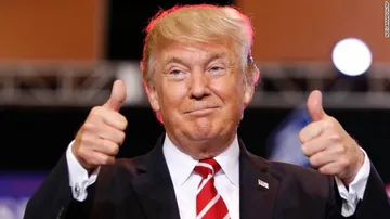 Trump hosts first iftar dinner at WH, seeks co-operation from Muslim world