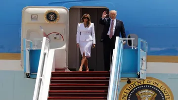 Trump arrives in Israel