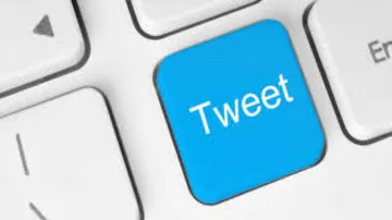 Twitter censors 'bisexual' hashtag, apologises to users