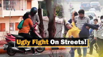 Youth -Girl Ugly Fight: High Drama On Busy Bhubaneswar Road