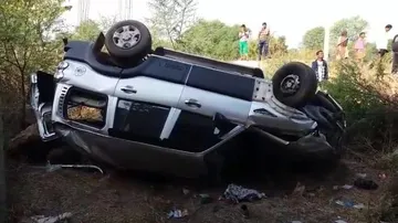 Groom's father, uncle killed in road mishap on wedding day