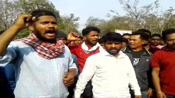 Tension at Sunabeda HAL as locals lock gates