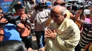 Gajapati concerned over cracks in Jagmohan, stresses complete repair