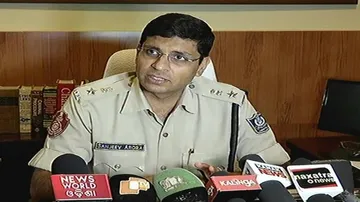 D-brothers link: 13 served notice to depose before police