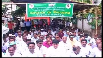 BJD protests fuel price hike, BJP & Cong demand VAT reduction