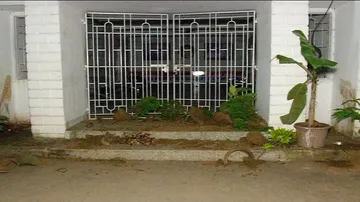 Miscreants ransack Congress Bhavan