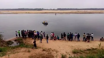 Two youths drown in Mahanadi while bathing 