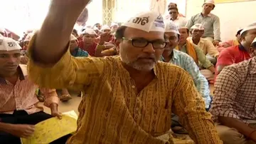 AAP Protest: IHSDP beneficiaries gherao Bolangir Municipality
