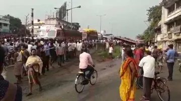 13 cows killed as truck overturns in Cuttack