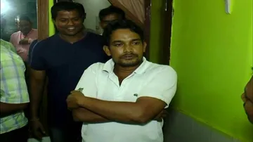 Imposter nabbed posing as IG Punjab, inquiry on