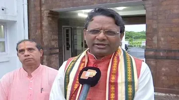 Entry of non-Hindus to Puri Srimandir: VHP meets Odisha Guv, submits memo