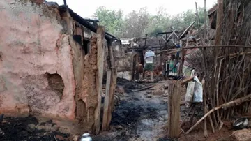 12 houses gutted in fire mishap in Kamakshyanagar