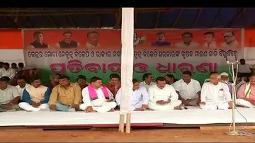 Odisha Congress leads mass rally of farmers