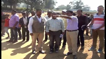 Koraput Collector makes surprise visit to Bandhugaon, Narayanpatna