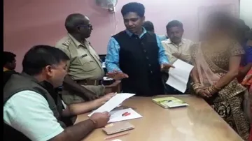 Greedy groom calls-off marriage on wedding day for Rs 1 crore!