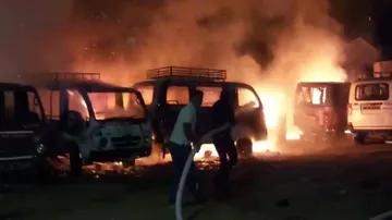 5 vehicles gutted in fire mishap in Sundergarh