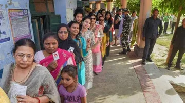 13.41 per cent polling till 9 am in 9 LS seats in Bengal