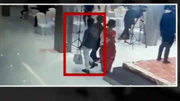 Miscreants Gatecrash Wedding Reception, Decamp With Cash And Gold Ornaments