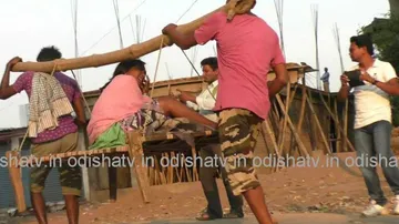 Pregnant woman on charpoy: OHRC notice to DM, NRHM director