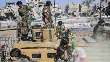 US Forces Move 1,500 IS Women From Syria To Iraq