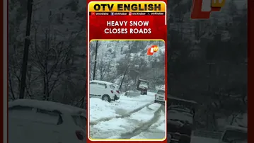 J&K: Heavy Snowfall Closes Roads In Pir Panjal Region