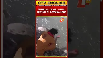 Uttarakhand | Acharya Dhirendra Shastri & Poet Kumar Vishwas Offer Prayers At Yamuna Bank In Barkot