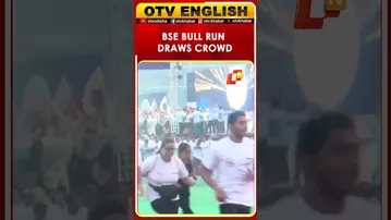 Large Number Of People Participate In Zee Business BSE Bull Run 2026 In Mumbai