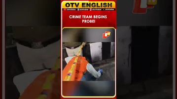 Delhi Police's Crime Team Carry Out Investigation At The Spot After The Blast Near Red Fort Metro