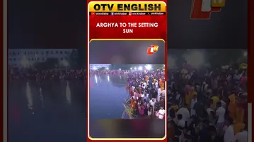 Ranchi: Devotees At Hataniya Talab Ghat Offering Arghya To The Setting Sun On Chhath Mahaparva