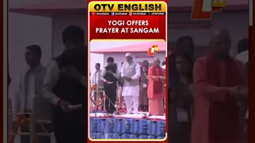 UP CM Yogi Adityanath Offers Prayers At Sangam, Reviews Magh Mela Preparations