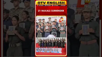 21 Naxals With Weapons Surrendered Before The Police In Chhattisgarh