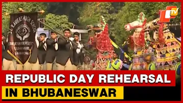 Full-Dress Rehearsal Held in Bhubaneswar Ahead of Republic Day | Odisha | OTV
