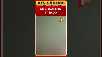 Thick Smog Engulfs Delhi: Akshardham Visuals