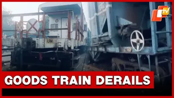 Goods Train Derails In Jharsuguda | OTV