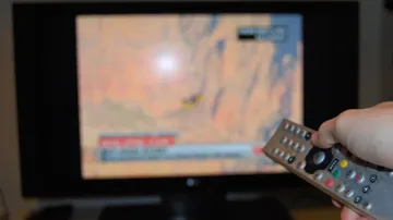 TV-set-with-remote