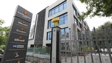 DB-Corp-flags-drop-in-government-ads