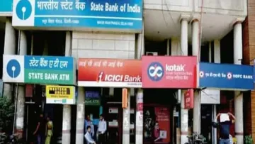 Holi Bank Holiday 2025: হোলির দিন ছাড়াও, ১৩ ও ১৫ তারিখও বন্ধ ব্যাঙ্ক? জেনে নিন কেন ছুটি ঘোষণা RBI-এর ? i