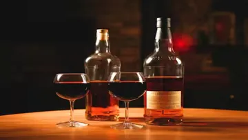 Mixing alcohol dangers  Beer after whisky health risks  Is it safe to mix beer and wine  Cocktail drinking side effects  Alcohol mixing effects on health  Health risks of mixing drinks  Beer whisky wine combination danger  Hangover from mixing alcohol  Liver damage from alcohol cocktail  What happens when you mix alcohol types
